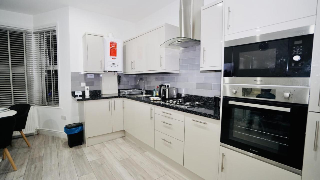 E2M Stays Lovely Apt Close To Ilford Station With Free Parking Экстерьер фото