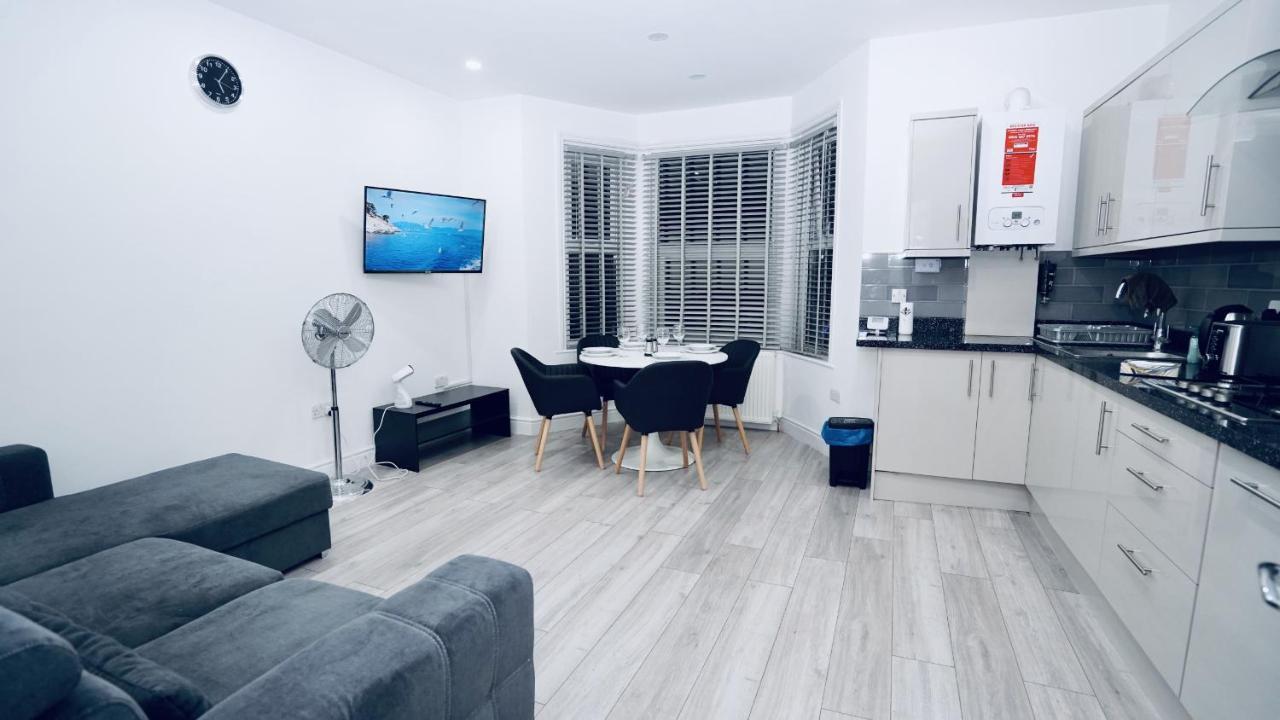 E2M Stays Lovely Apt Close To Ilford Station With Free Parking Экстерьер фото